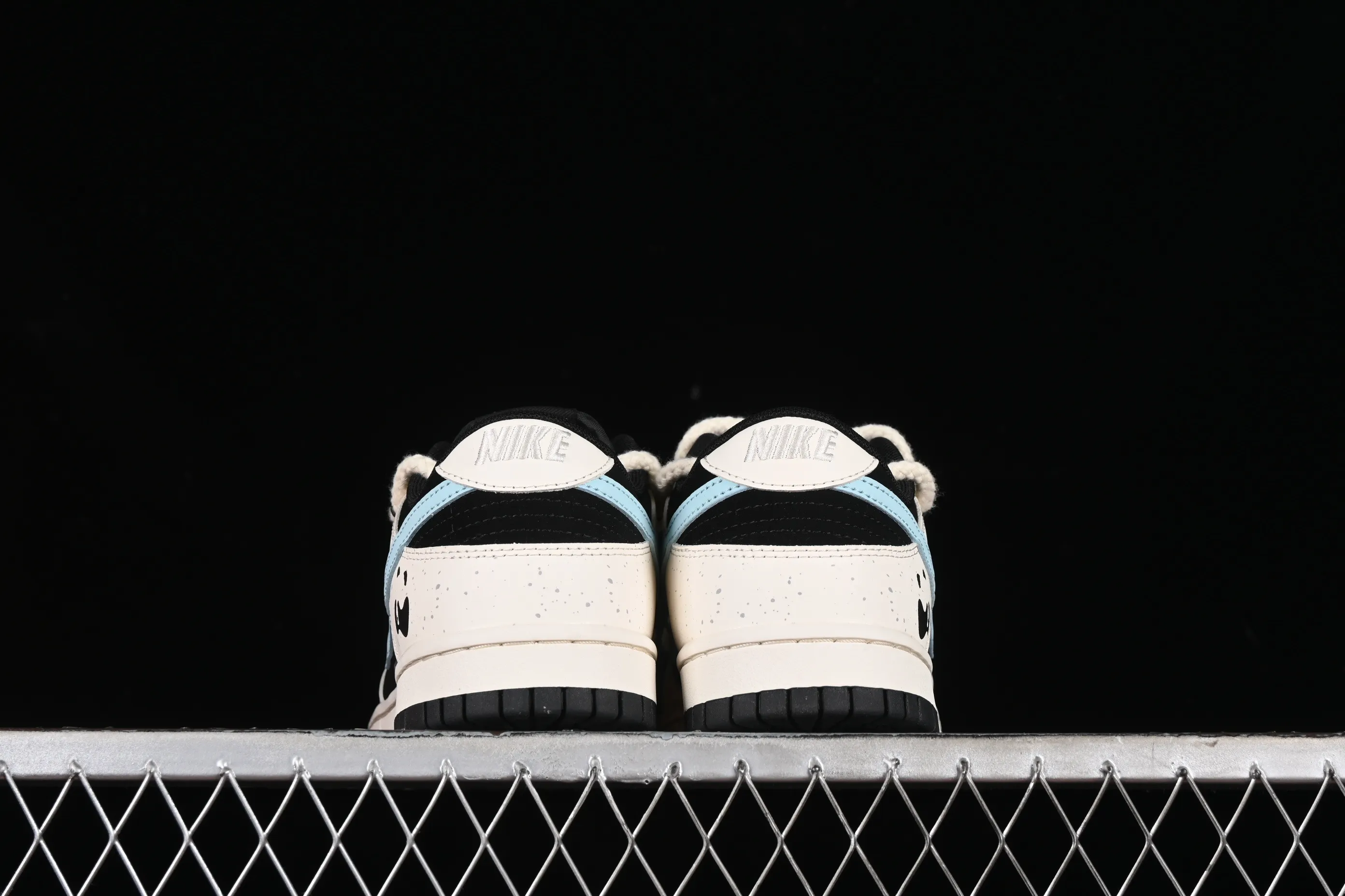 All categories Nk SB Dunk series Nk SB Dunk Low low-top sneakers Nk Dunk Low splash-ink old red panda dopamine blueberry SB strap low-top casual sneakers DD1391-100